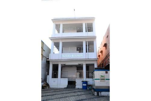 Hotel Wilson, Ervadi