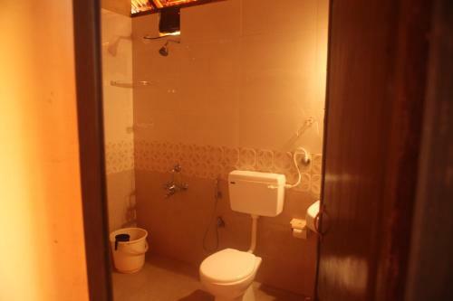 Hotel 5 Mile Beach Resort