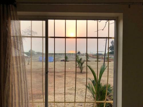 Hotel 5 Mile Beach Resort