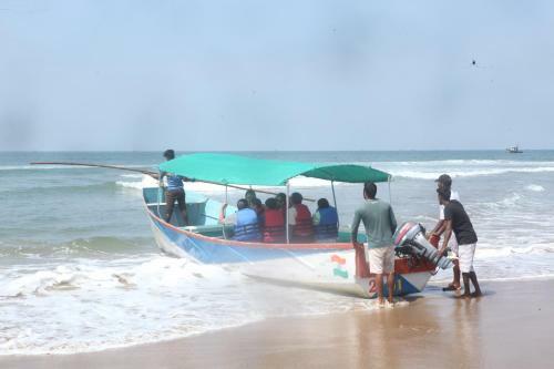 Hotel 5 Mile Beach Resort