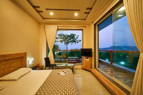 Hotel Saptarang Residency