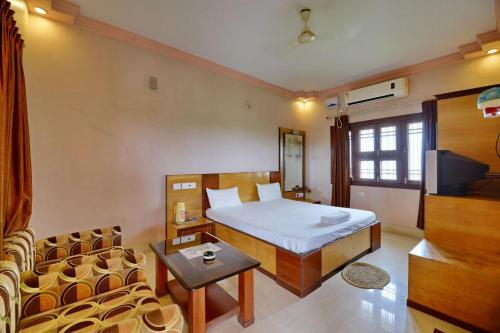 Hotels Diamond Glory Private Limited