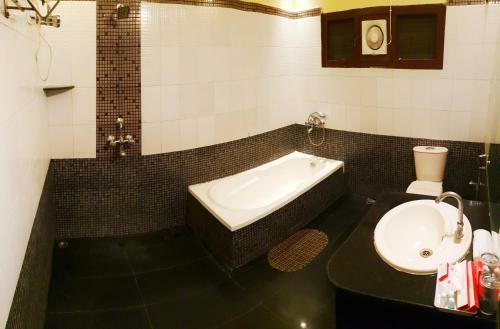 Hotels Diamond Glory Private Limited