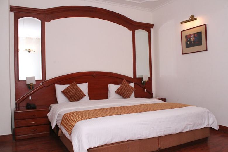 Hotel J's Inn
