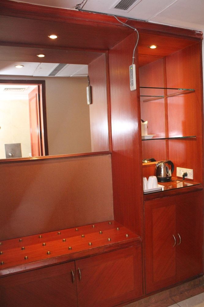 Hotel J's Inn