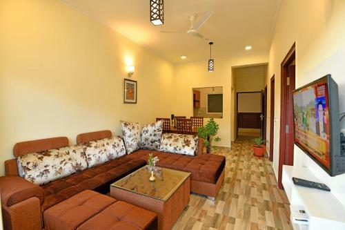 Hotel Clarks Residences Bhowali