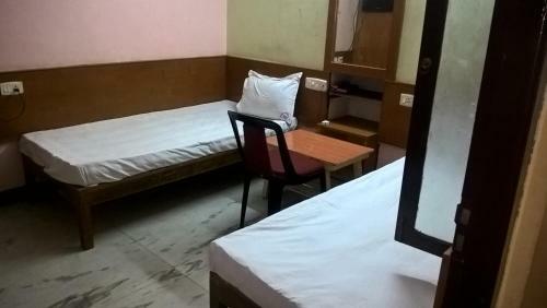 Lodge Hotel Sarvamangalam Inn