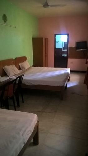 Lodge Hotel Sarvamangalam Inn
