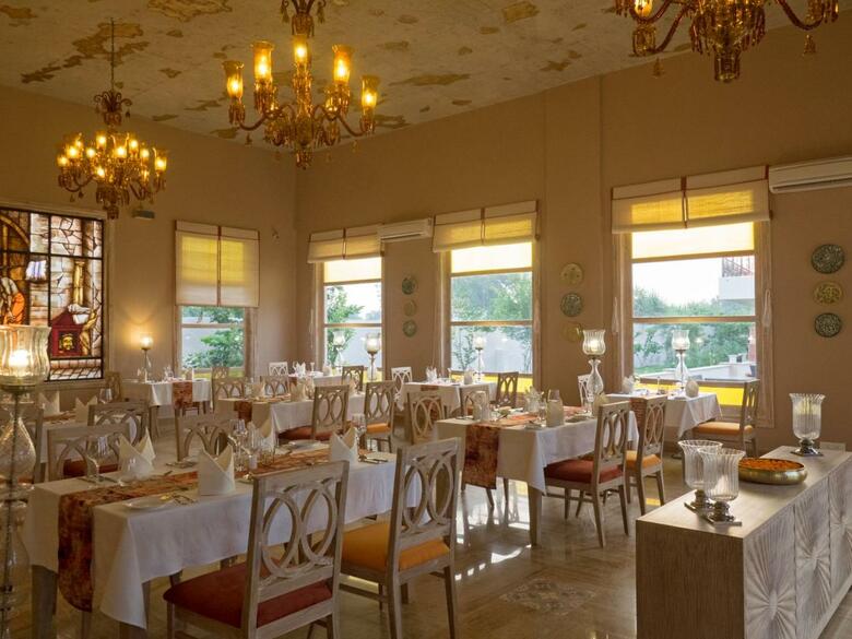 Hotel Tree Of Life Resort & Spa, Varanasi