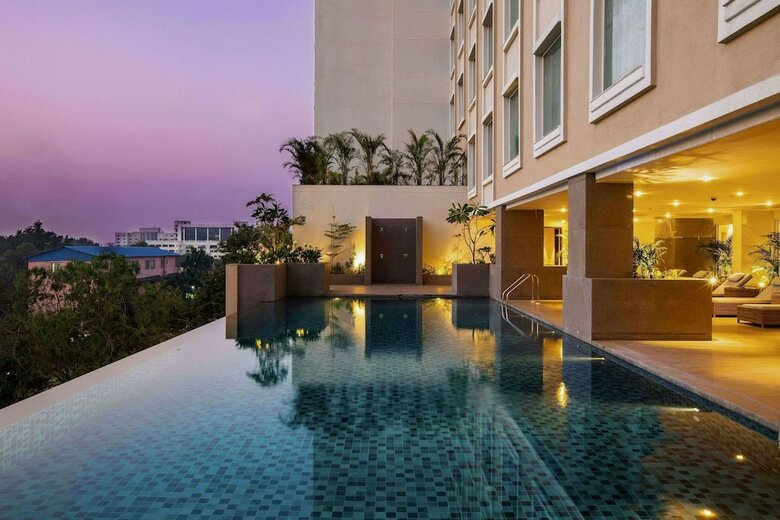 Hotel Lemon Tree Premier City Center Pune