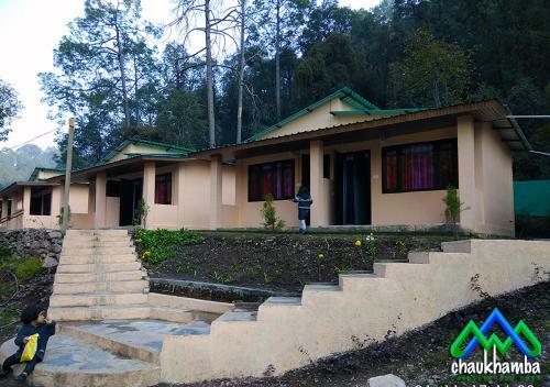 Hotel Chaukhamba Camps & Huts