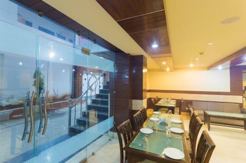 Hotel Ginger Katra