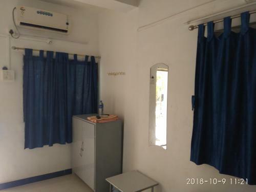 Hotel Dolphin House Beach Resort