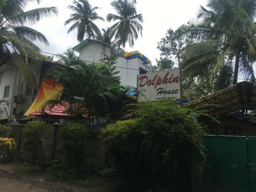 Hotel Dolphin House Beach Resort