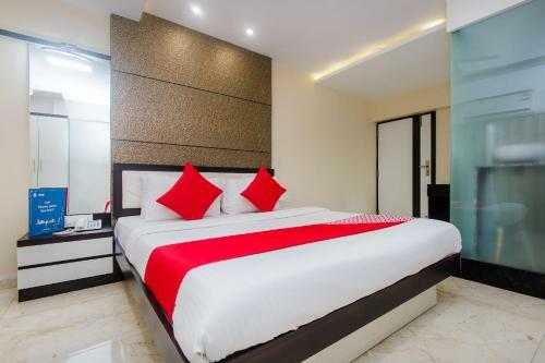 Hotel Oyo 12799 Blue Bell Residency