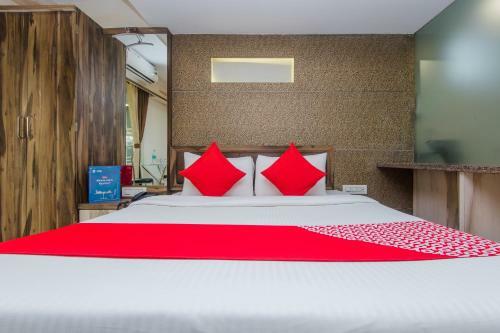 Hotel Oyo 12799 Blue Bell Residency