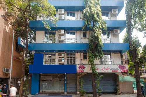 Hotel Oyo 12799 Blue Bell Residency