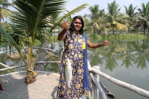 Hotel Munroe Island Lake Resort