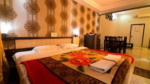 Ashlesh Hotel