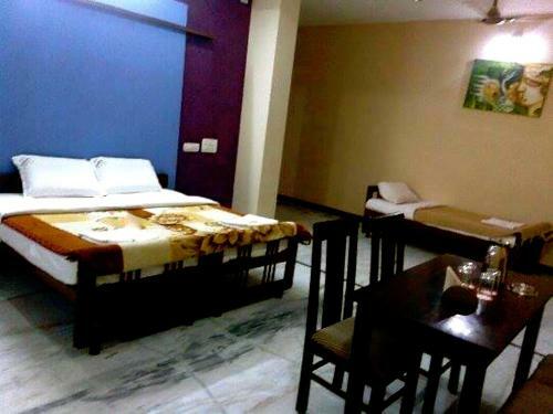 Ashlesh Hotel