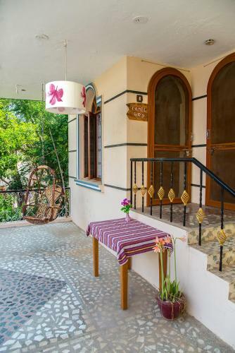 Hostal Dwaraka Home Stay