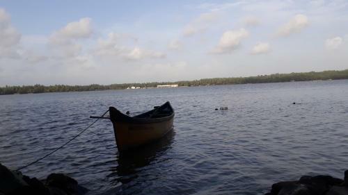 River Lap Homestay