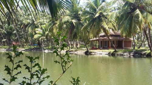 River Lap Homestay