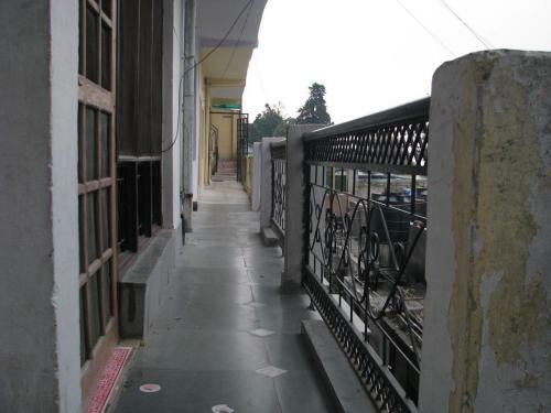 Lakeview House On Mall Road