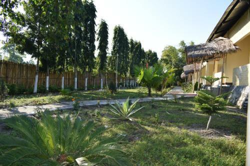 Hotel Camp Rhino Resort