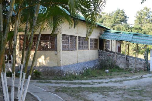 Hotel Camp Rhino Resort