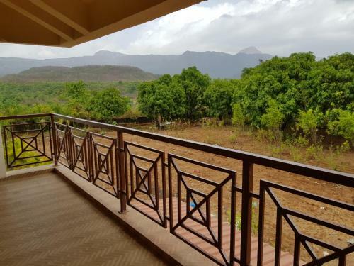 Hotel Luxurious 5bhk Villa On Hilltop