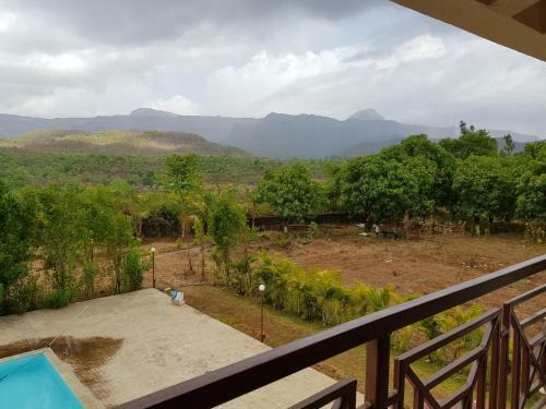 Hotel Luxurious 5bhk Villa On Hilltop