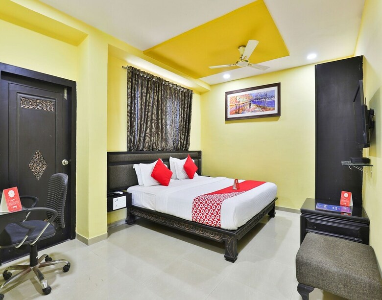 Oyo 14549 Hotel Lotus Residency