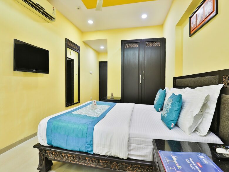 Oyo 14549 Hotel Lotus Residency