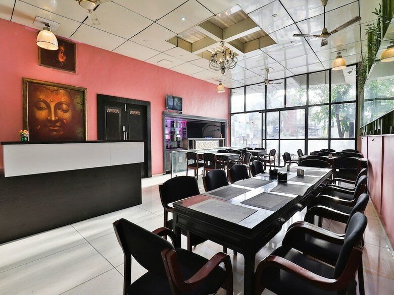 Oyo 14549 Hotel Lotus Residency