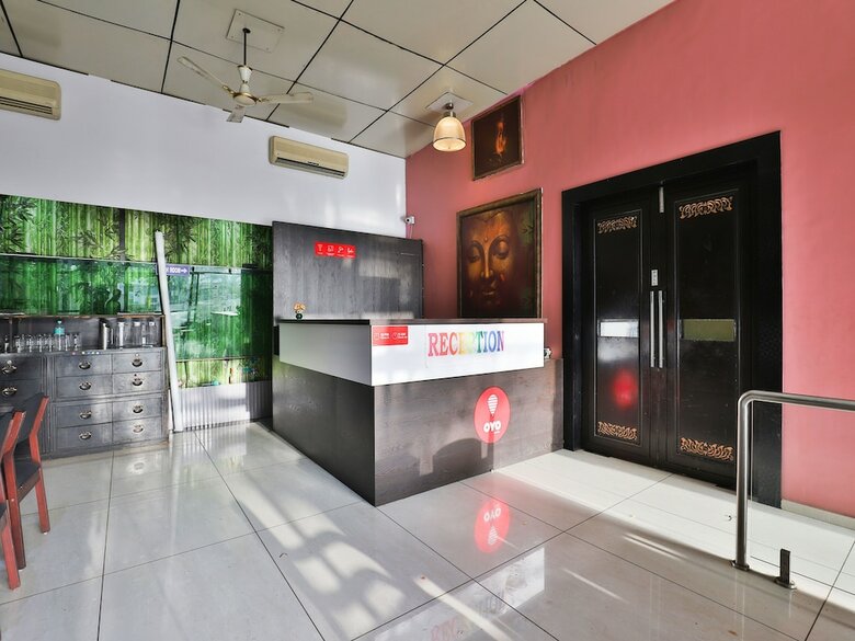 Oyo 14549 Hotel Lotus Residency