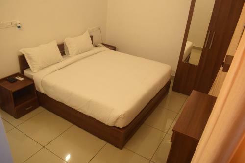 Hotel Sunstar Residency & Food Plaza Pala