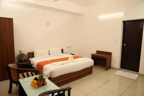 Hotel Sunstar Residency & Food Plaza Pala
