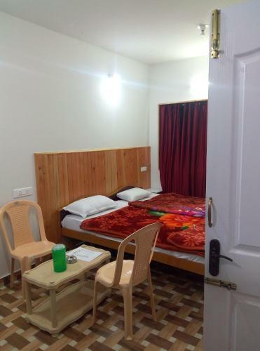Hotel Vignesh Holiday Inn