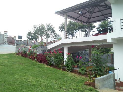 Hotel Vignesh Holiday Inn