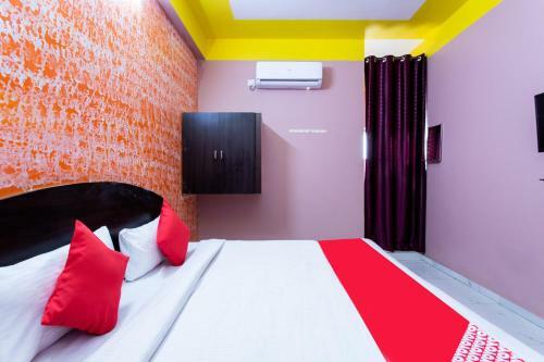 Hotel Oyo 28041 Sr