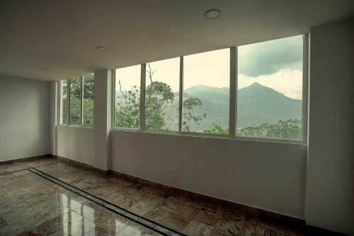 Hotel Munnar Summer Castle