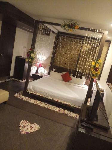 The Seventeen Degrees Hotel