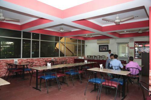 Hostal Blue Triangle Family Hostel