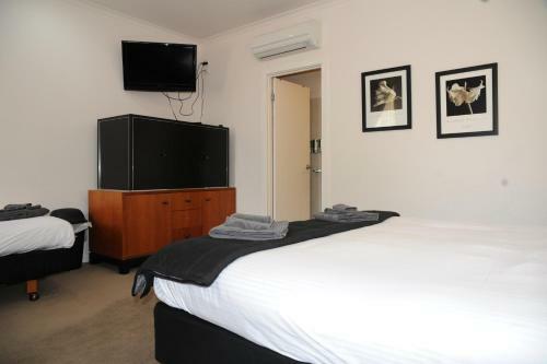 Norwood House Motel & Receptions