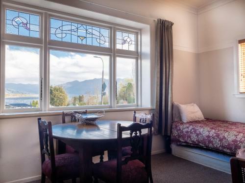 Hotel Lake Brunner Resort