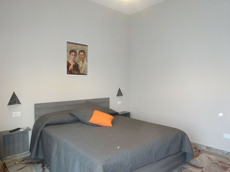 Hostal Amphitheatrum Gate