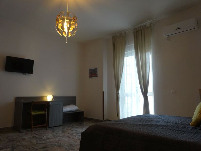 Hostal Amphitheatrum Gate