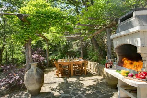 Col Di Morro Villa Sleeps 6 Pool Wifi