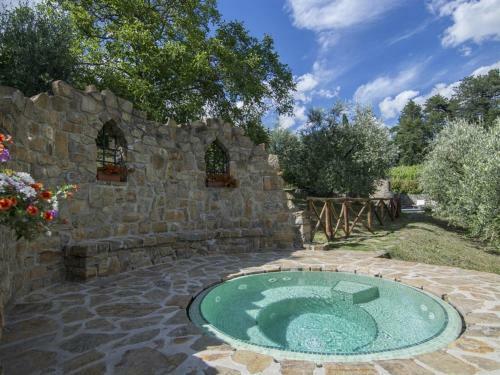 Grezzano Villa Sleeps 14 Pool Wifi